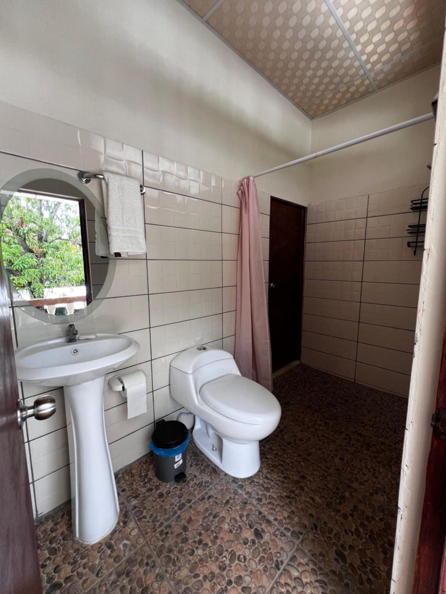 Ibania Hostal Tamanique Exterior photo