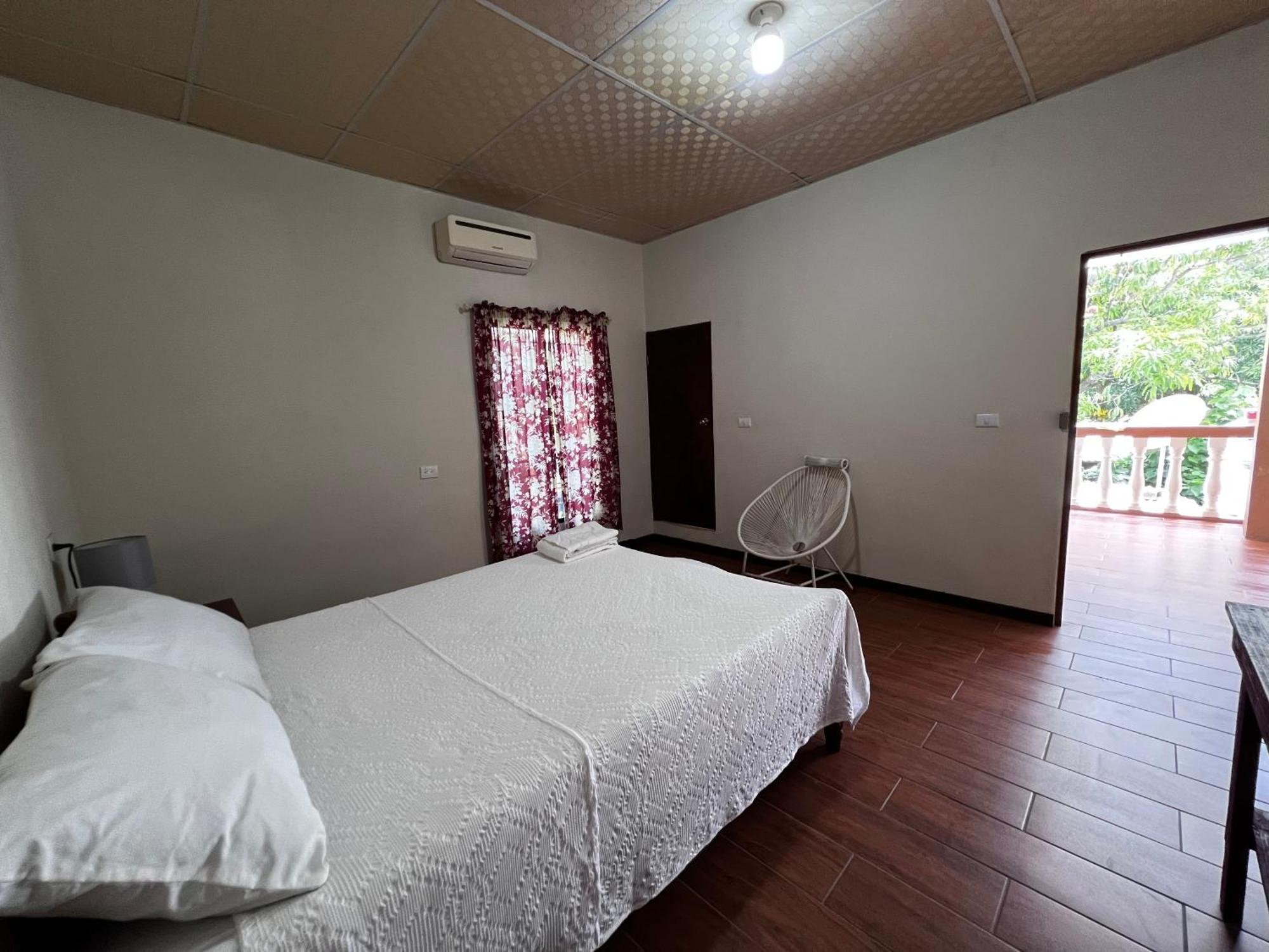 Ibania Hostal Tamanique Exterior photo
